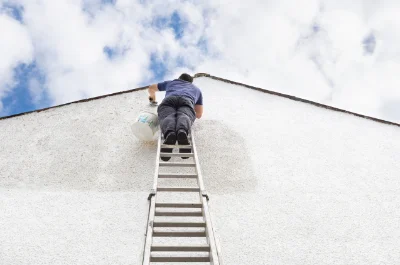 Peinture extérieure à Saint-Christophe-sur-Condé — façades et ravalement